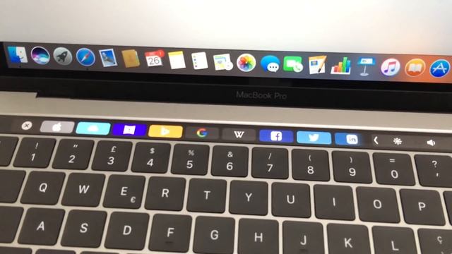 Unboxing MAC BOOK PRO 13