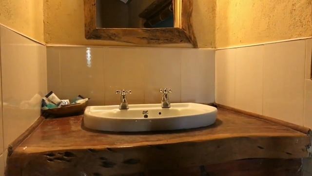 Вот такая комфортная палатка в парке Амбосели