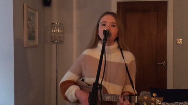 Dancing Queen - ABBA (Hannah Kinsella Ukulele Cover)