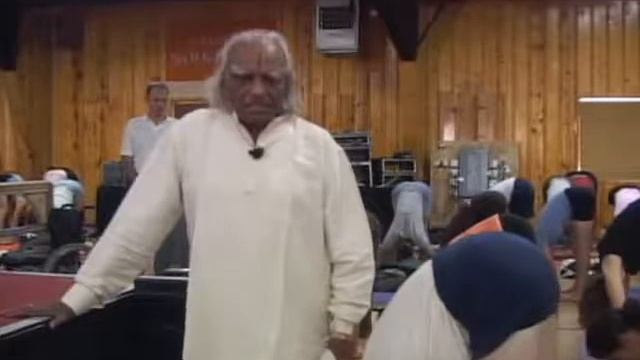 Б К С Айенгар  Intensive  2005  USA Estes Park  DVD 2  Part 1