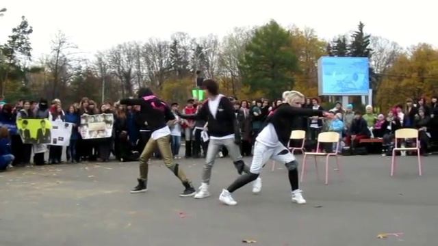 Evil Black Onigiri - FACE (cover On NU'EST) (Korean Flashmob In Moscow, 21.10.2012)