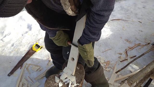 эвенкийские нарты якутским ножиком, балясины