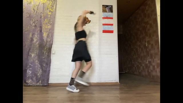 DEAD BLONDE - ‘Моника Беллуччи!’ Valeria Rhee Dance Cover