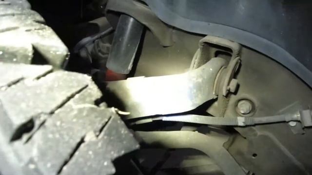 I Finally Replace The Original Worn Out Original Shocks On The 2004 GMC Sierra With Some KYB's.