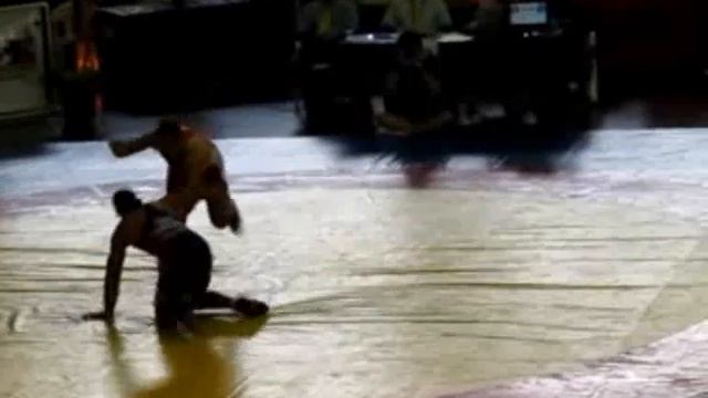 Leo Vieira fighting Wrestling