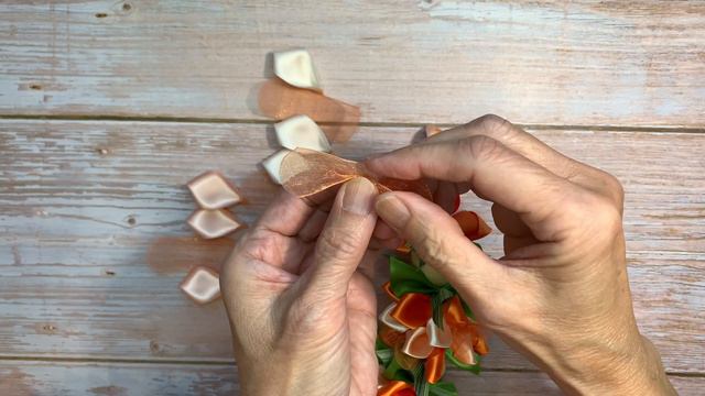 How To Make This Beautiful Peach Orange Hawaiian Flower Ribbon Lei