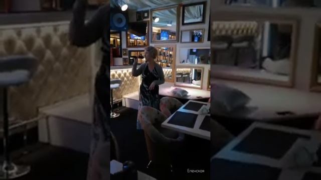 Живи спокойно страна