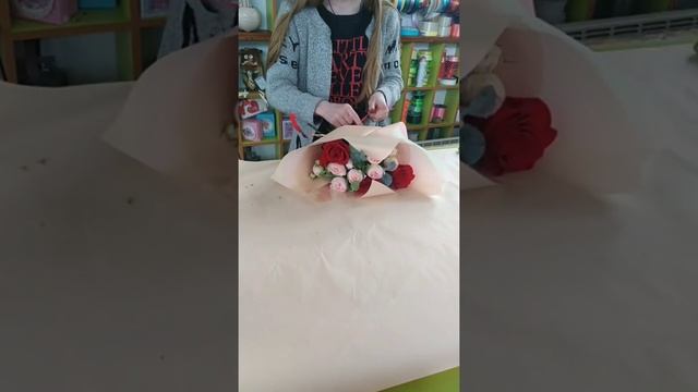 ТОП-5 бюджетных букетов до 1000 руб (флористика для начинающих).