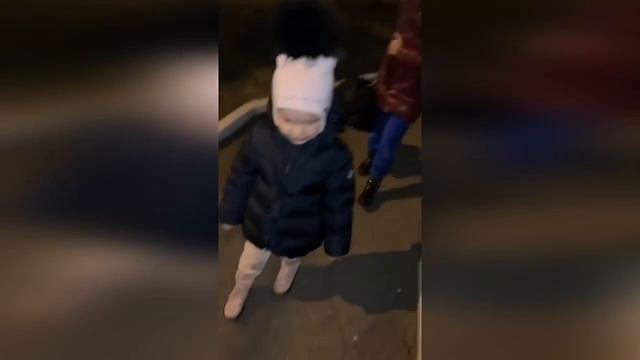 Бородина после работы забрала Марусю и Теюшу и поехали в ресторан ужинать