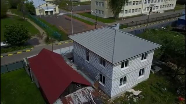 Видео с квадрокоптера со строительства дома из газобетона в РП Обухово