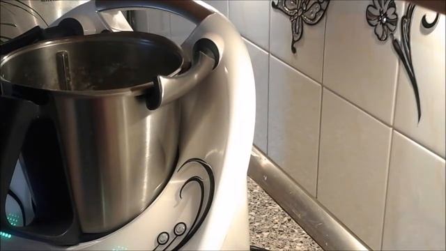 Завитушки с творогом и верх посыпан штройзелем.