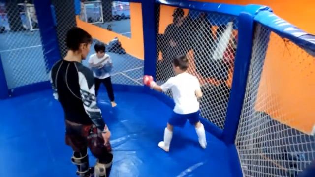 Кикбоксинг. Дети. Спарринги.