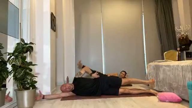 ?Canlı Yayın Evde Spor Yap - Tüm Vücut Için Ekipmansız Pilates Dersi