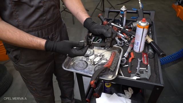 Jak Vyměnit Zadní Brzdové Kotouče Na OPEL MERIVA A [NÁVOD AUTODOC]