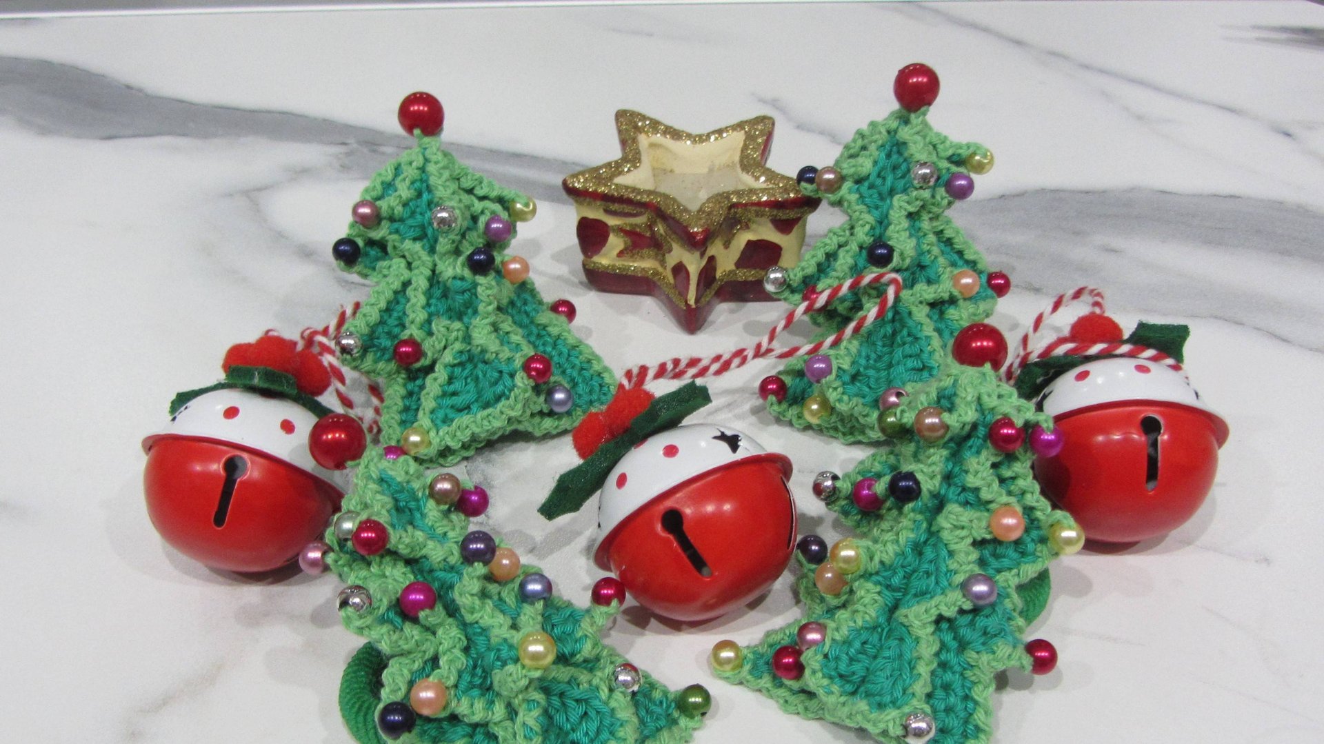 Как связать новогодние елочки для волос. Мастер-класс, новый год, украшения. Очень красивые елочки,