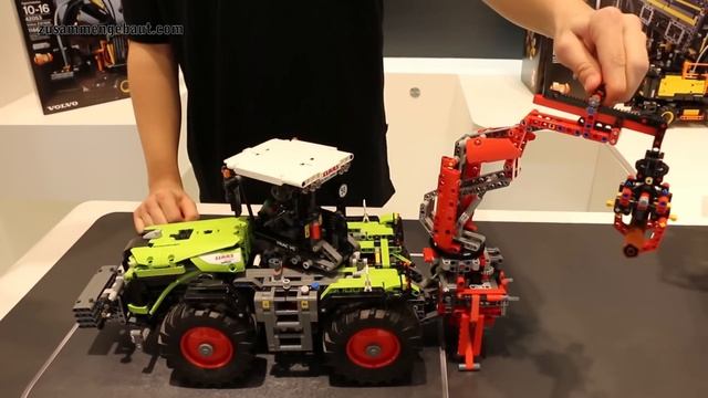 Toy Fair 2016: LEGO Technic Summer Releases - Bucket Wheel Extractor, Porsche, Volvo & Claas!