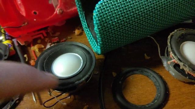 найдено решение с увеличением мощности динамика . Flip 4 Fk