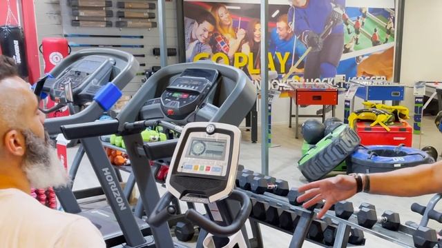 יגל Living Well! מציגה - אופני כושר עם משענת Comfort R מבית Horizon