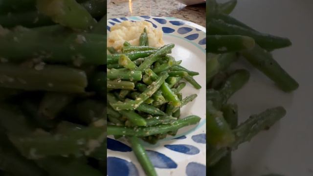 How Are GREEN GIANT RESTAURANT STYLE: Garlic Parmesan Green Beans?