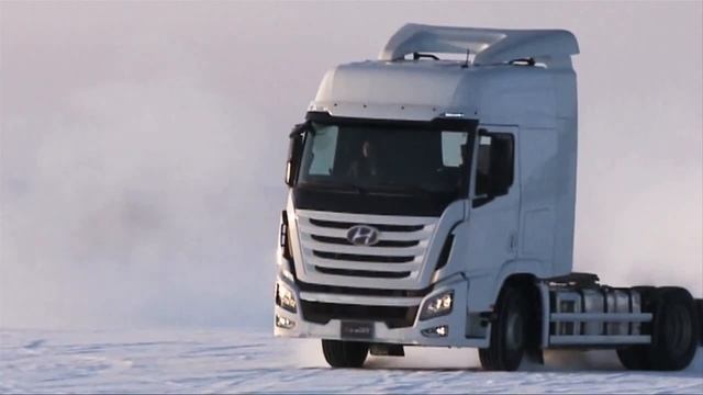 Тяжелый грузовик  Hyundai Xcient