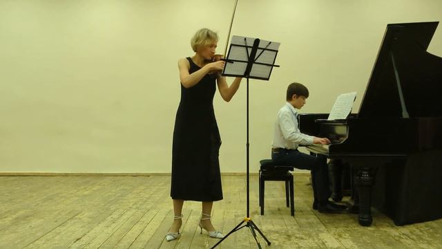 Фалалеев Феликс 13 лет, фортепиано. Игнатенко С. Б. скрипка.