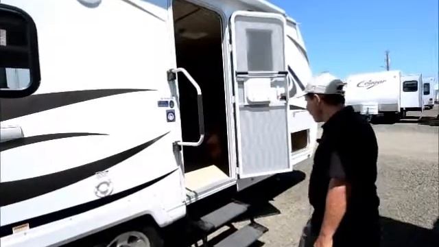 The RV Corral 2009 Komfort Lite 221 Stock# UT1064