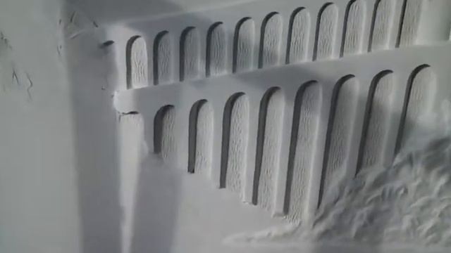 Замок. Барельеф