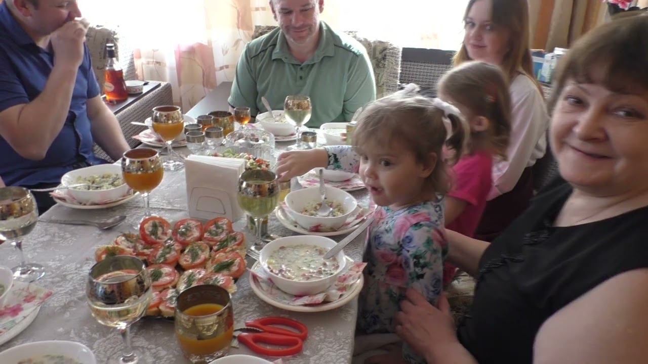 День рождения мужа и дочки в кругу семьи.
