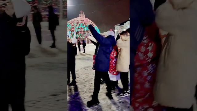 В НОВЫЙ ГОД,ВСЕ ДОБРЫЕ И СЧАСТЛИВЫ 🤗🤗🤗