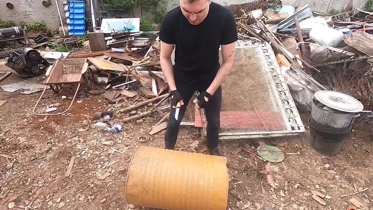 Просто.нож vs бочка