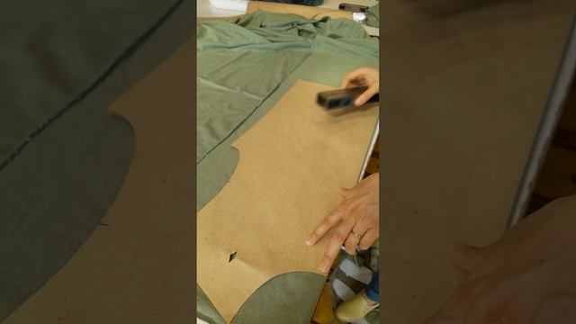 Как раскроить толстовку, пошив образца для клиента.