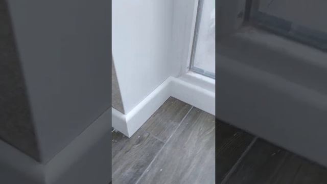Как легко зделать напольные плинтуса, под балконную дверь.