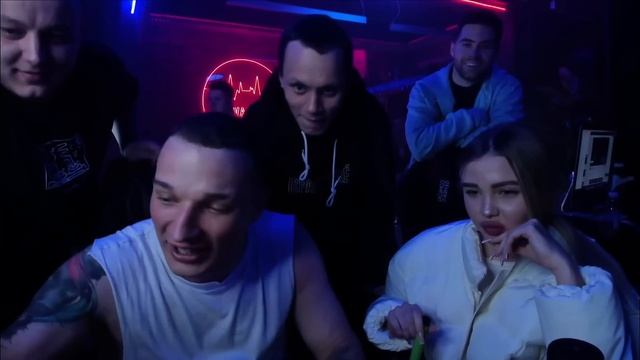 Эдвард Бил предложил за 5к / Тарасову поцеловаться с незнакомкой !