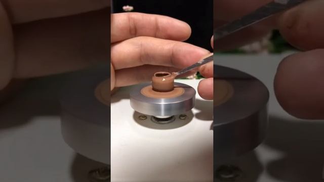 Миниатюрный гончарный круг- такого ты ещё не видел!