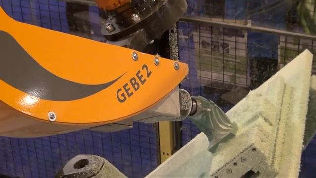 Фрезерование лопатки импеллера роботом