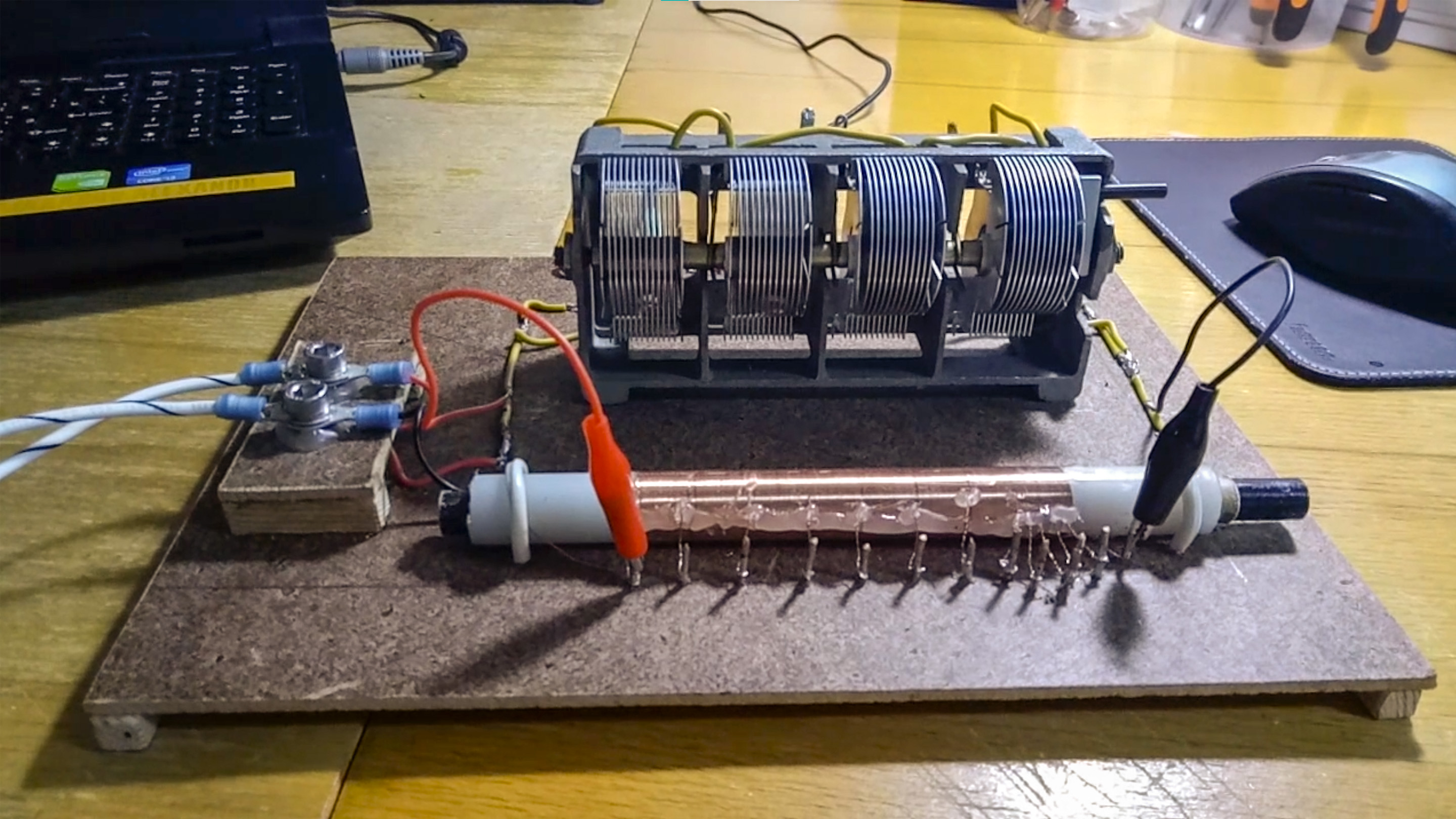 Самодельный детекторный радиоприемник