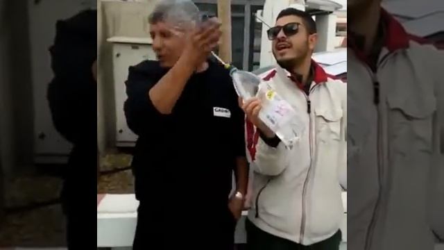 Падкол с микрофоном.