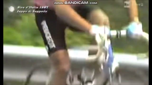 Giro D'Italia 1987   Etape 15   Johan Van Der Vlde Gagne à Sappada, Stephen Rose En Rose
