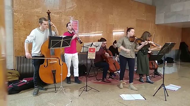 Музыка в метро