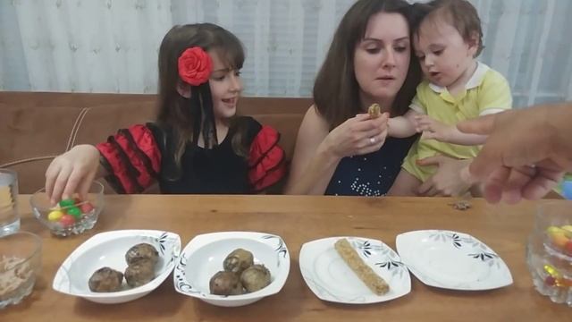 YEMEK VAR İÇMEK YOK . ÇOK ZORLANDIK