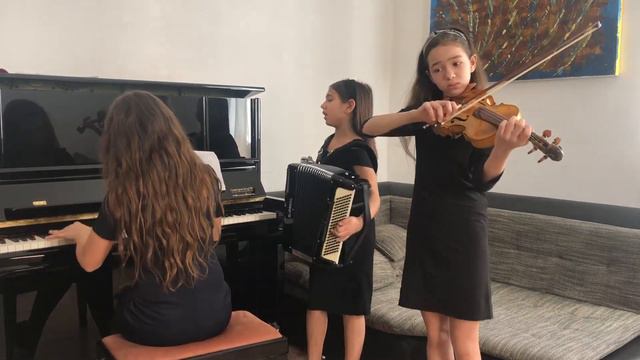 Surorile Niculai - Hava Nagila Hava