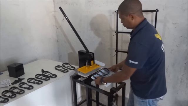 Máquina De Fazer Chinelos, Chinelli Santo RJ (058)