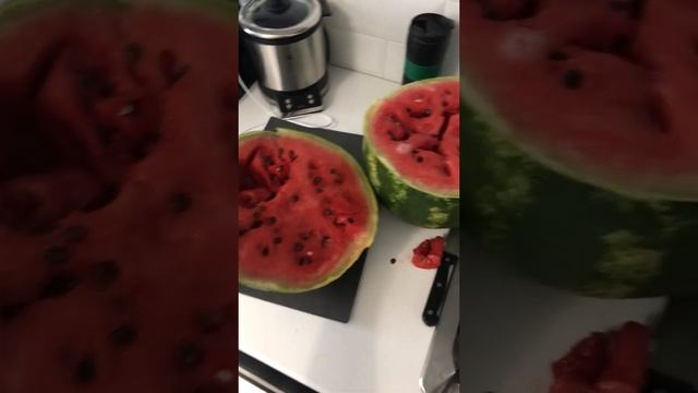 Купил арбуз в пятерочке - не советую к покупке!!