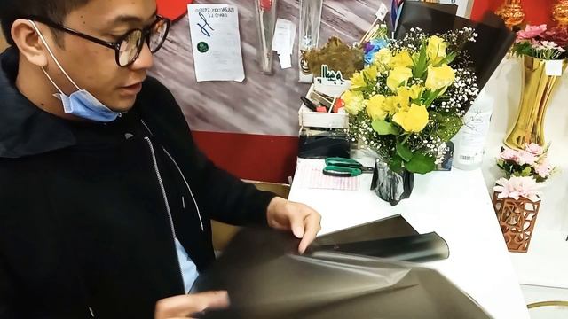 BOUQUET OF YELLOW ROSES AND ALSTROEMERIA....