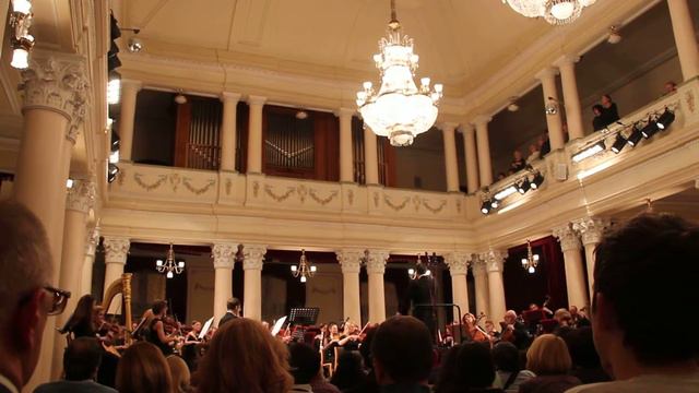 Академічний симфонічний оркестр Національної філармонії України. Диригент Рікардо Касеро. Іспанія.