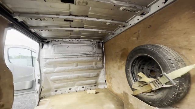 GJ09ZVB - 2009 RENAULT TRAFIC SWB SPECIAL EDITION SL27dCi 115 Sport Van