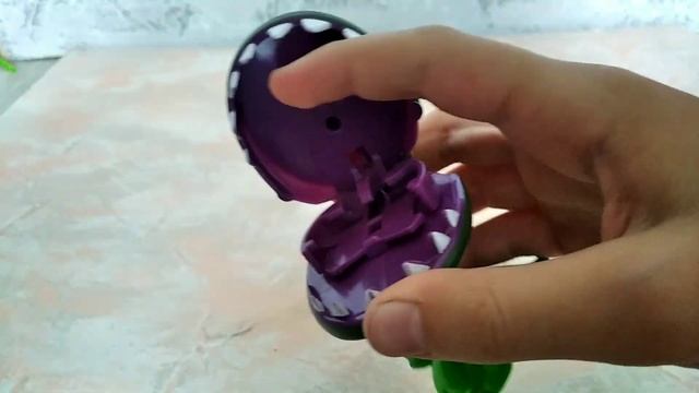 обзор на игрушки Pvz (зомби против растений) часть 2