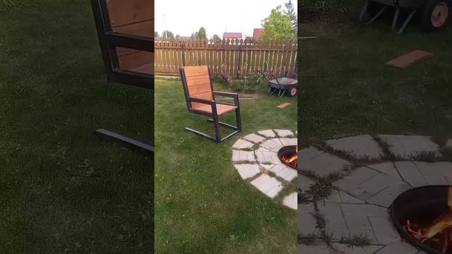 Садовое кресло из отходов.