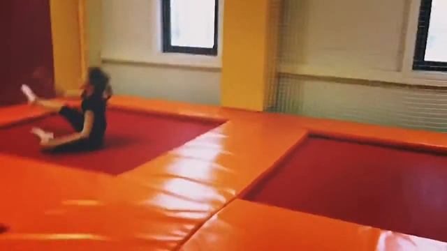 VLOG???Кувырком??Я ДЕЛАЮ САЛЬТО?!?!?