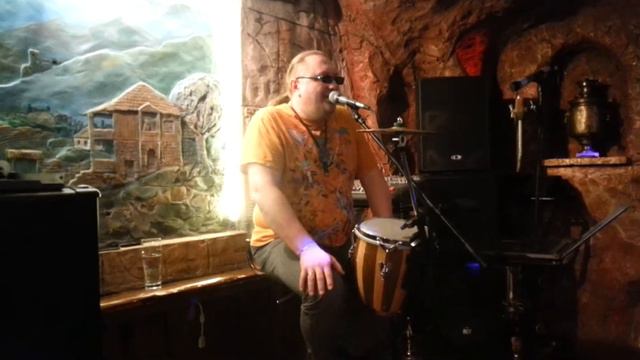 МАКСИМ ГРЕБИНЧУКОВ--С ДОБРЫМ УТРОМ ЛЮБИМАЯ)) в хинкальной 